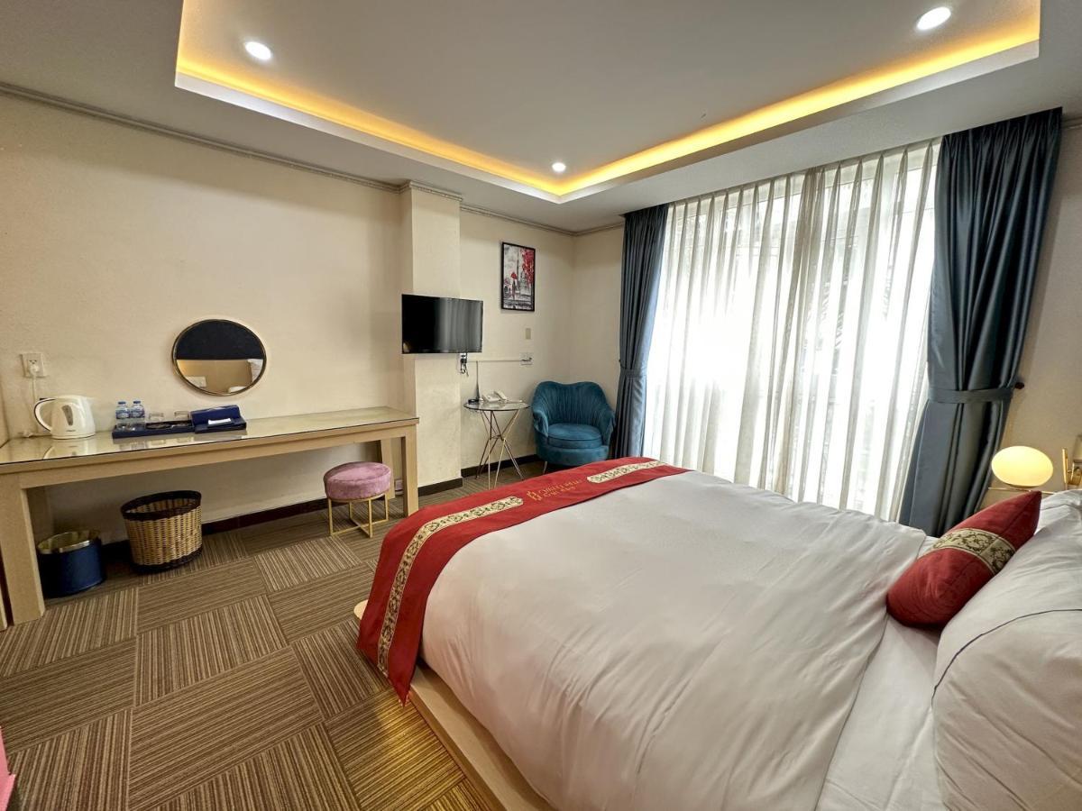 Capital O 1177 Saigon Sweet Hotel Хошимин Экстерьер фото